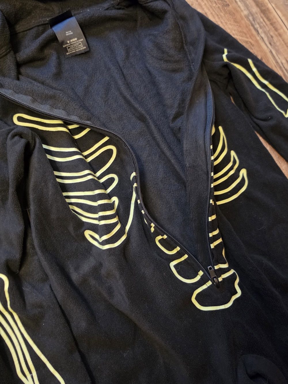 Hyde & EEK! Boutique Kids Skeleton Hooded Fleece Jumpsuit Union Suit Small - Picture 3 of 3